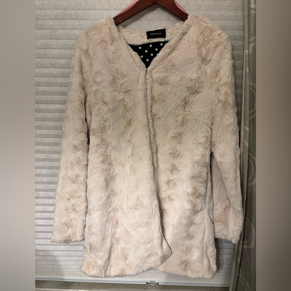 MINKPINK Cream Faux Fur Jacket - Picture 2 of 4
